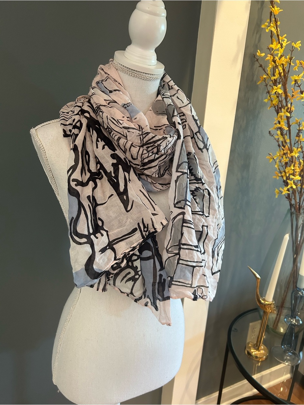 All’asta Light Pink & Black Abstract Print Scarf
